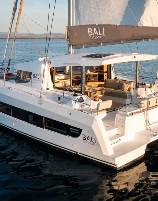 Catamaran Bali Catsmart 3.8